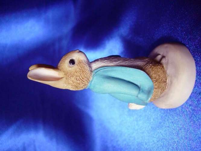 **** THE WORLD OF BEATRIX POTTER - Peter Rabbit Standing