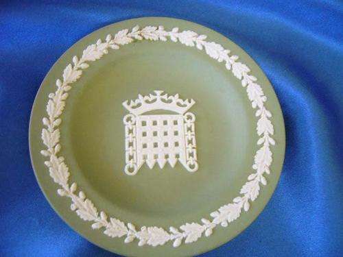 ****** Wedgewood Green Jasperwear  - Small Round Dish Palace of Westminster ******