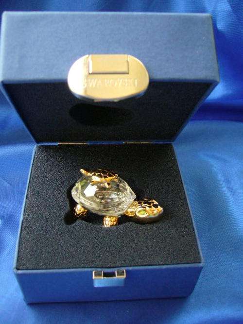 GENUINE SWAROVSKI CRYSTAL -  SECRETS TURTLE JEWEL BOX + BOX