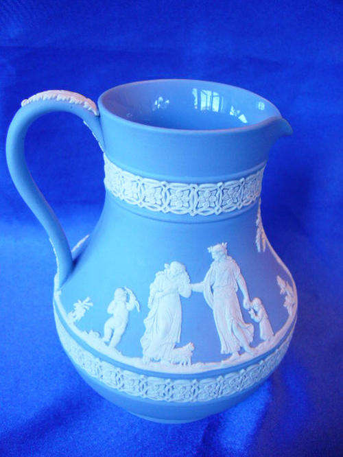 ****** Vintage Wedgewood Jasper Blue Large Jug******