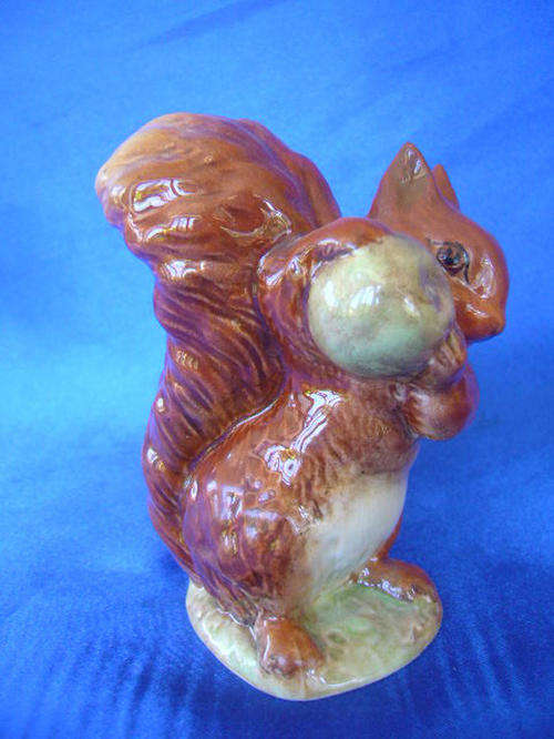 Beswick  Beatrix Potter`s ` Squirrel Nutkin ` GOLD 1102 #