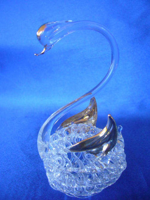 Beautiful Hand made Glass Swan with gold trim