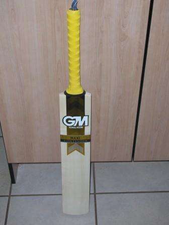 GM Maxi Contender Bat - Kashmir Willow - Size6