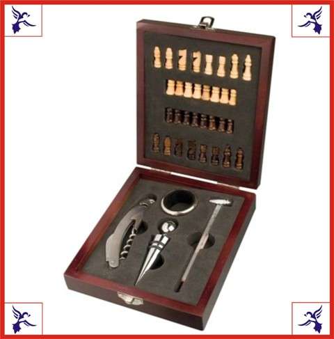 WINE SET - Wooden gift box - Chess set incorporated - Stunning gift idea!!!