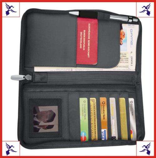 TRAVEL WALLET - Bonded leather zip-around - Various compartments - Keep all your documents together!