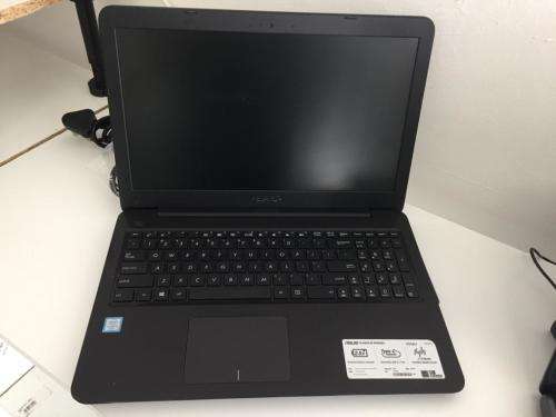 BARGAIN Acer X556U Laptop (Intel Core I5, 4GB RAM, 500GB Hard Drive)