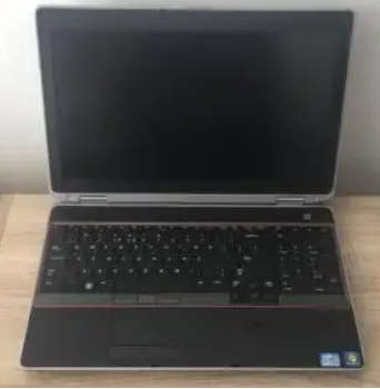 *DELL LATITUDE E6520 i5 / 4GB RAM / 500GB HD / 15.6" BUSINESS EDITION