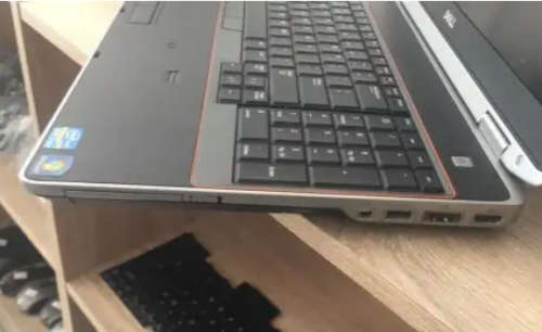 *DELL LATITUDE E6520 i5 / 4GB RAM / 500GB HD / 15.6" BUSINESS EDITION