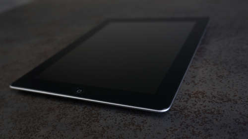 Apple iPad 2 (MC769LL/A) 9.7-Inch 16GB Tablet