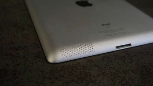 Apple iPad 2 (MC769LL/A) 9.7-Inch 16GB Tablet