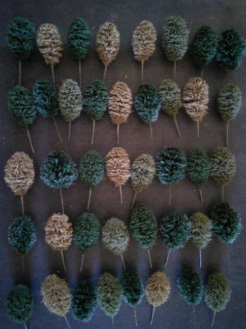 SALE!!!!! 100 x Model trees