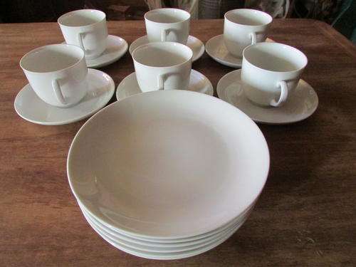 6x Arzberg cups saucers and side plates (white)