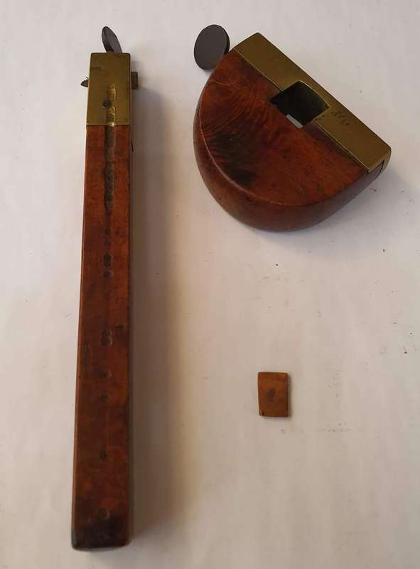 REDUCED! Unusual Vintage Marking / Slitting Gauge - Brass & Wood (Graduated Post)