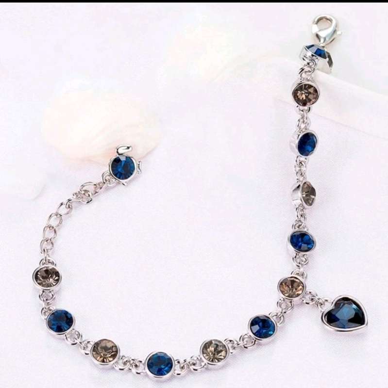 Rhinestone Decor Heart Charm Bracelet