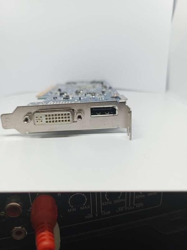 AMD Radeon HD6450 1GB