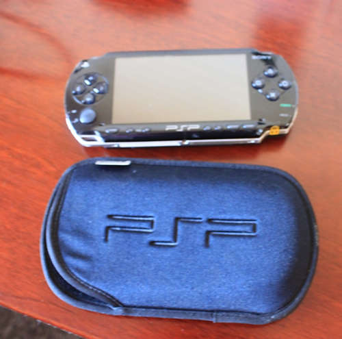 SONY PSP CONSOLE plus GAMES & MOVIES & COVER !!!