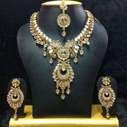 ~IN STOCK~ GOLD & DIAMANTE STONE NECKLACE & EARRING SET WITH HAIR TIKKA/ACCESSORY !!!
