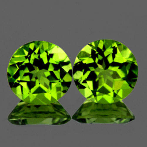 STRIKING 1.07 CT NATURAL AAA GREEN PERIDOT MATCHING PAIR!