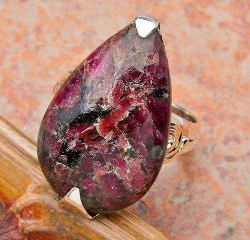 VERY RARE RUSSIAN EUDIALYTE .925 SOLID STERLING SILVER RING!