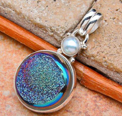 ABSOLUTELY FANTASTIC AND RARE TITANIUM DRUZI & GENUINE PEARL .925 SOLID STERLING SILVER PENDANT!
