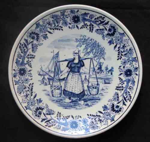 Delft Plate - Fisher Girl.