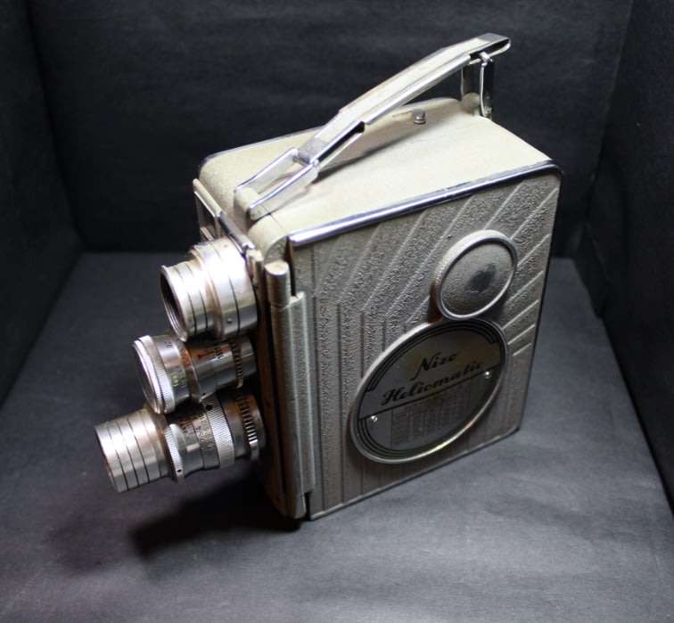 Nizo Heliomatic 8mm Cine Camera.