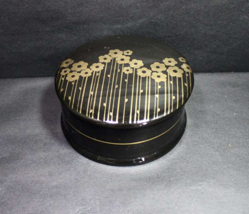 Sadler Black and Gold Trinket  or Powder Bowl