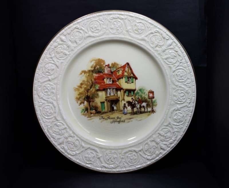 Crown Devon Coaching Days Decorative Wall Plate