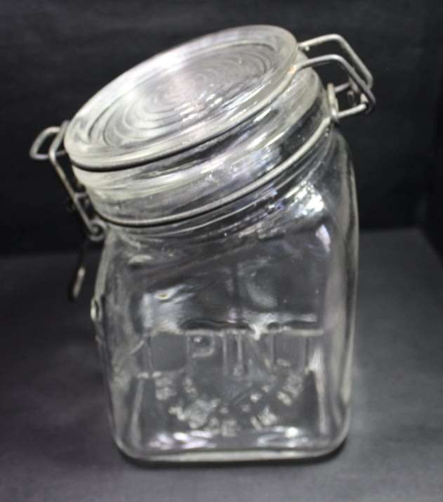 1 Pint Peace Plenty 1879 Granny`s Products Glass Container