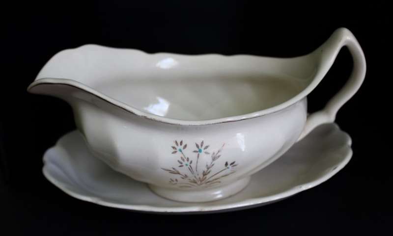 Vintage Johnson Bros Old Chelsea Gravy Boat and Saucer
