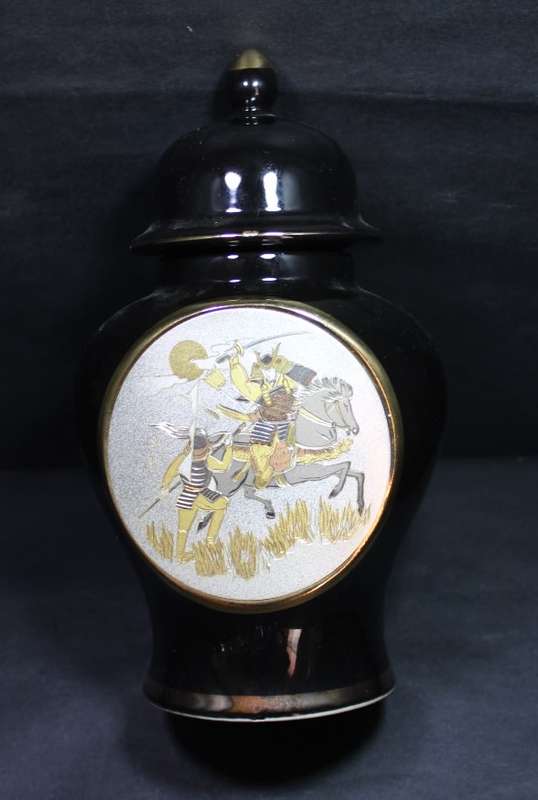Chokin Japan Ginger Jar with Samurai Warrior Motif