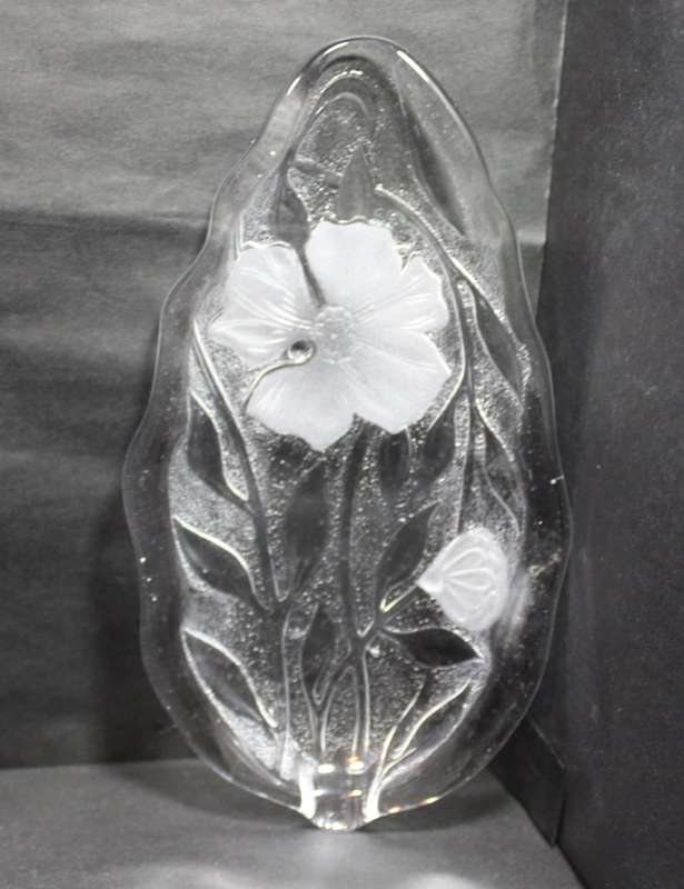 Leaf Shaped Crystal Canape Plate