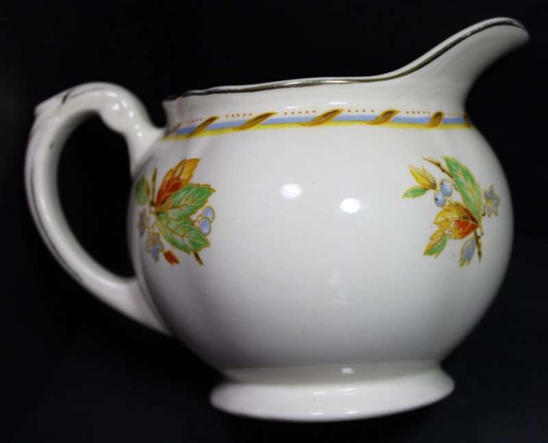 Grindley Cream Petal Milk Jug