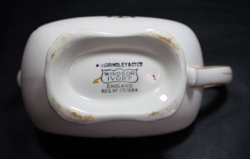 Vintage Grindley Windsor Ivory Gravy Boat