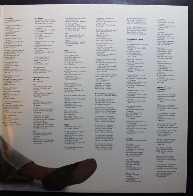Julio Iglesias Momentos Vinyl LP