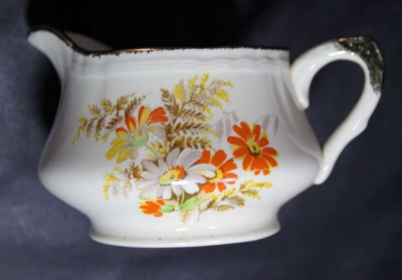 Vintage Alfred Meakin Tea Set with Teapot, Milk Jug and Sugar Bowl.
