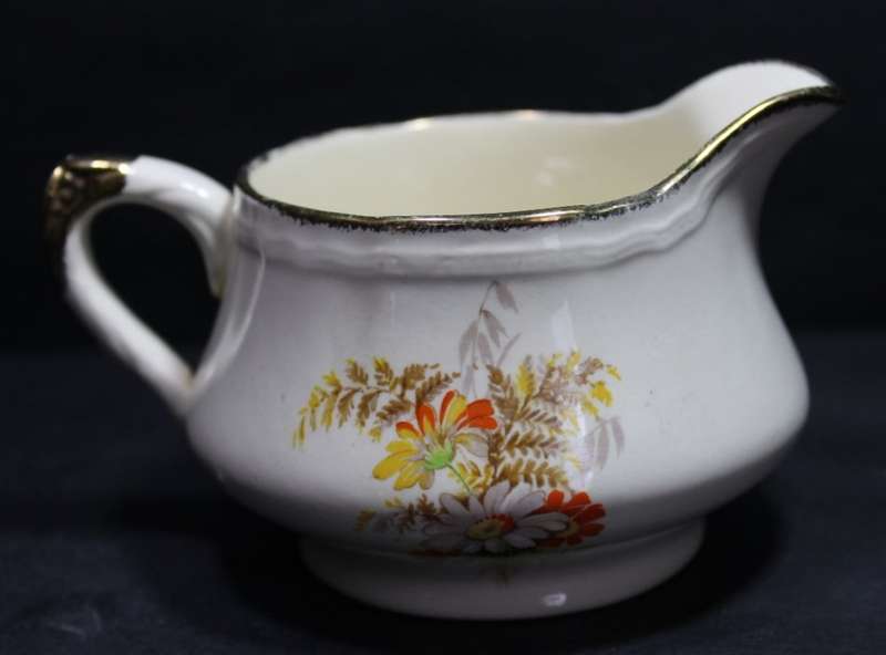 Vintage Alfred Meakin Tea Set with Teapot, Milk Jug and Sugar Bowl.