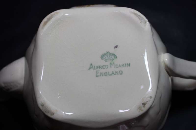 Vintage Alfred Meakin Tea Set with Teapot, Milk Jug and Sugar Bowl.