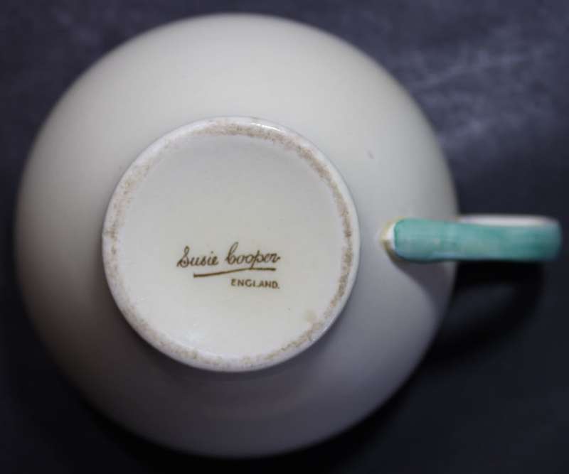 Susie Cooper 2 x Plates, Creamer and Teacup Wedding Ring Pattern