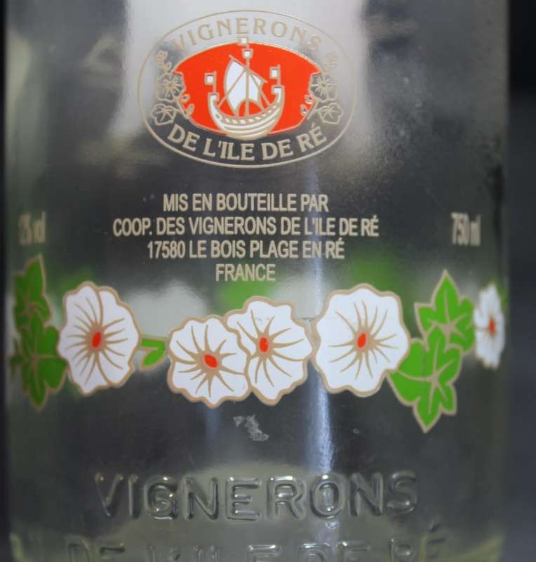 Rose Des Dunes Wine Bottle.