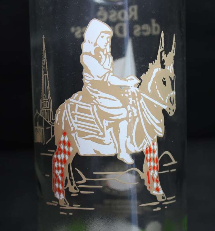 Rose Des Dunes Wine Bottle.