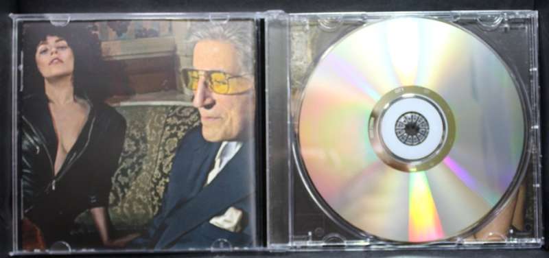 Tony Bennett and Lady Gaga Cheek to Cheek CD