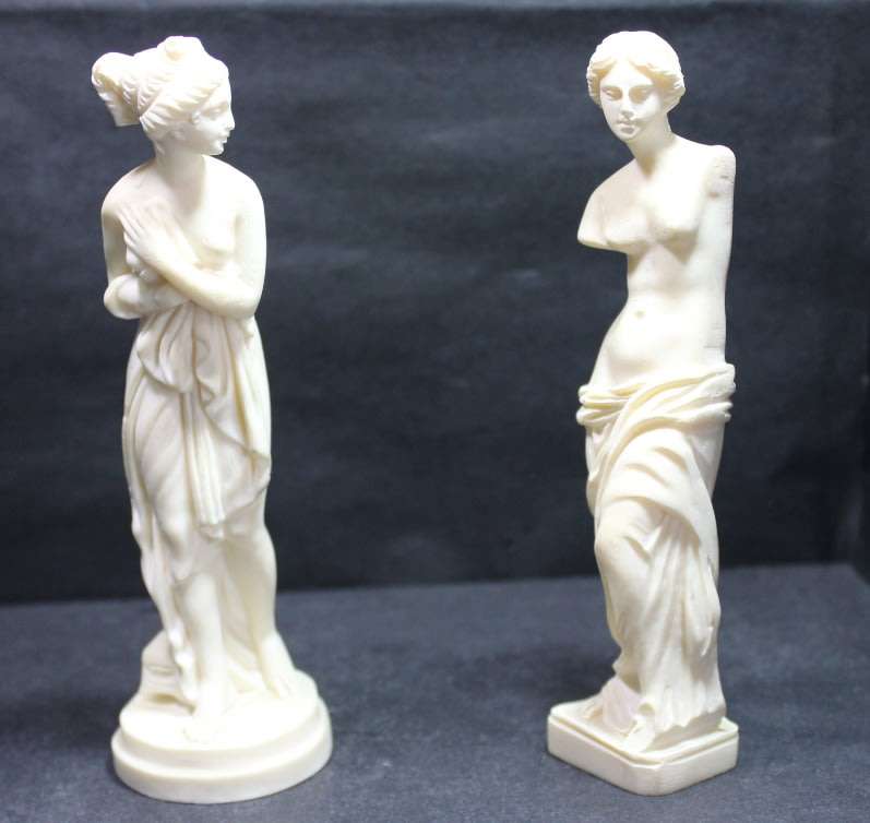 Pair of Arta Fina and A Santini Statuettes Aphrodite and Venus De Milo