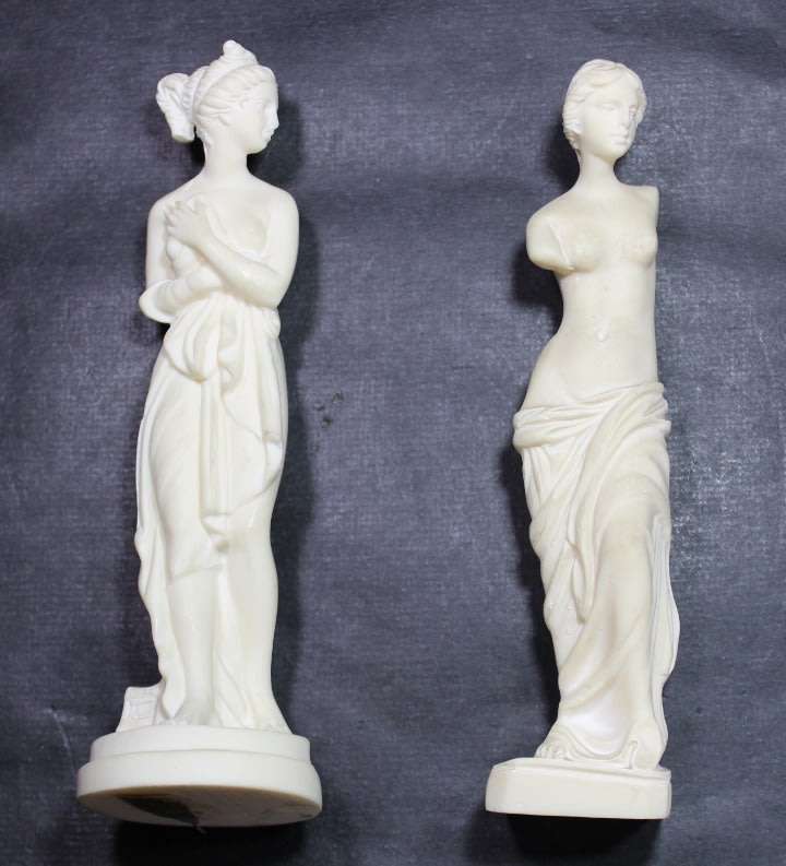 Pair of Arta Fina and A Santini Statuettes Aphrodite and Venus De Milo