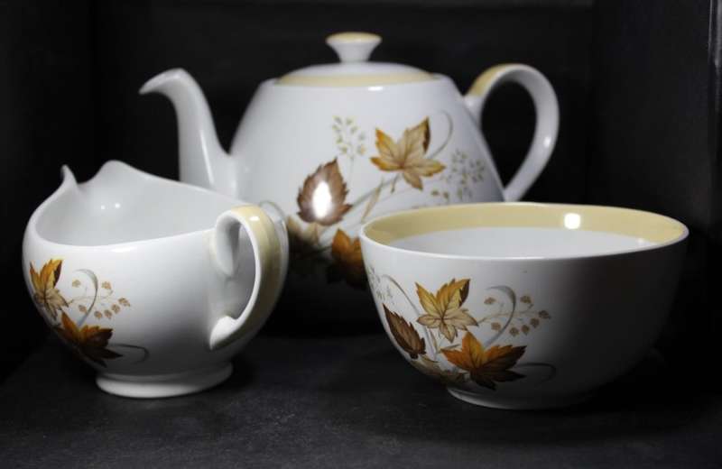 Alfred Meakin 3 Piece Glo White Teapot and Sugar Bowl Milk Jug Set