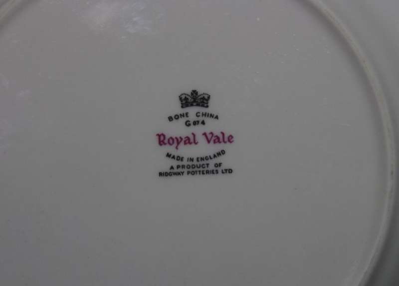 Part set of Royal Vale Pair of Side Plates and Saucers