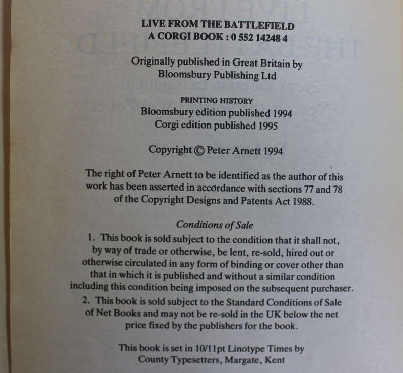 Live From The Battlefield by Peter Arnett, Softcover Book