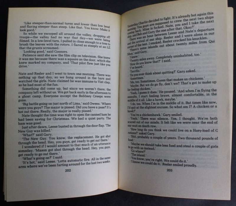 Chickenhawk by Robert Mason, Softcover Book
