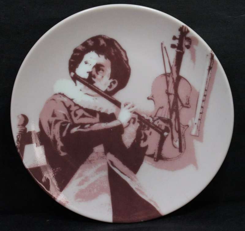 Oude Molen Fabriek B.V OM Delfts Flute Player Small Decorative Wall Plate