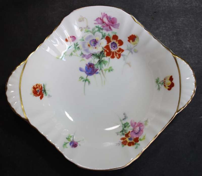 Vintage Royal Doulton Floral Pattern Bone China Trinket Dish 1952
